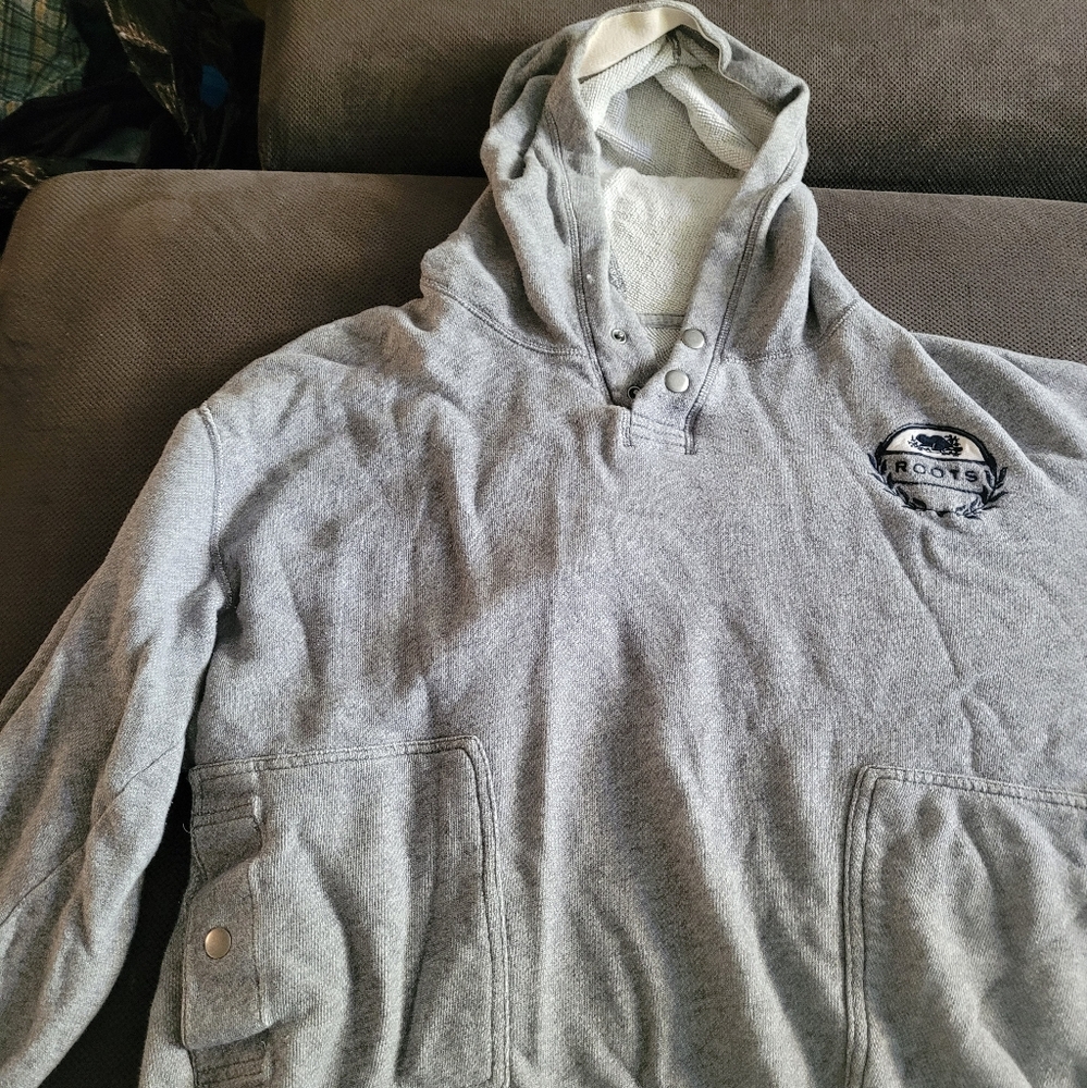 Roots hoodie Size XL